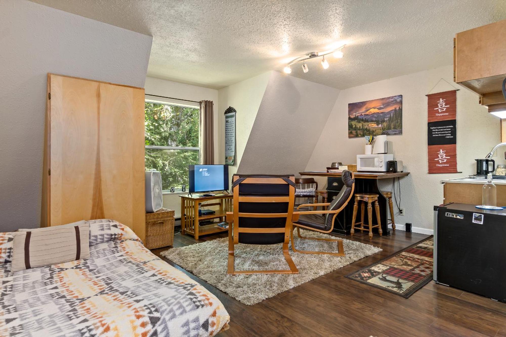 Mountain Meadows Inn & Chalet Suites Ashford Exteriér fotografie